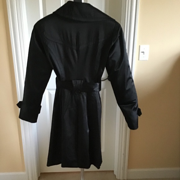 Trench coat - Picture 2 of 3